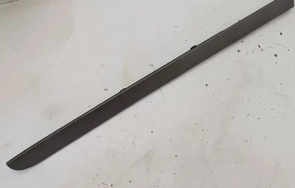 Volkswagen Touran I Dashboard glove box trim 1T1858415B