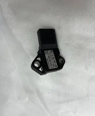 Volkswagen Golf VI Air pressure sensor 0281002401 038906051C