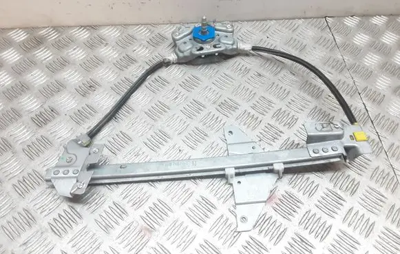 Rear door manual window regulator