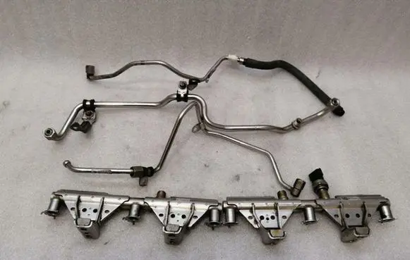 Porsche 911 991 Fuel main line pipe 9A111085903 9A111086004