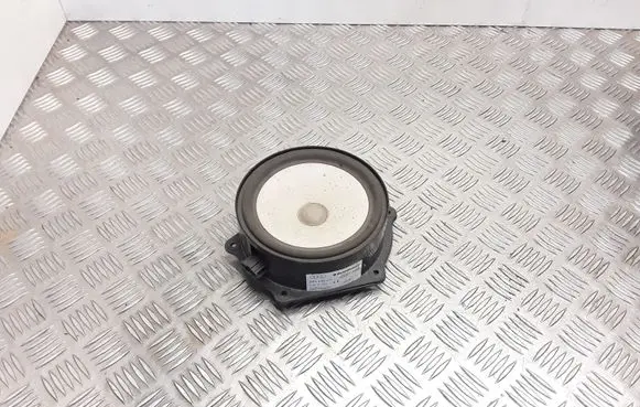 Audi A2 Front door speaker 8Z0035411