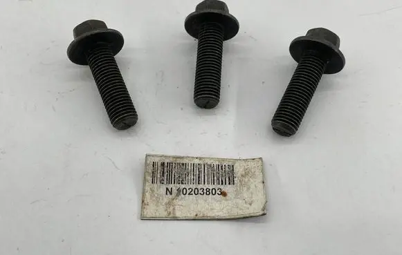 Volkswagen PASSAT B6 Nuts/bolts N10203803