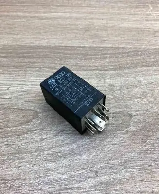 Volkswagen Transporter - Caravelle T4 Other relay 3A0927181 61233005 175