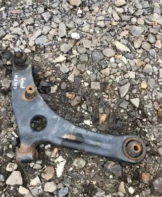 Mitsubishi Colt Front lower control arm/wishbone