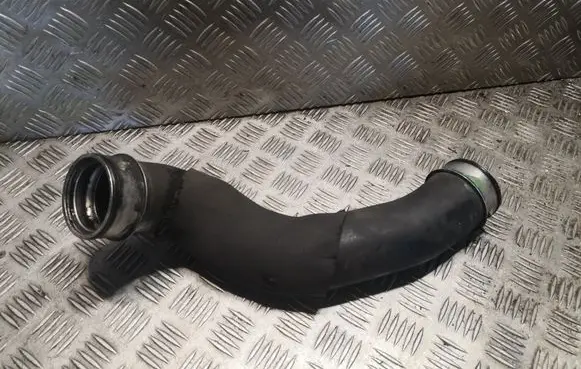 Intercooler hose/pipe
