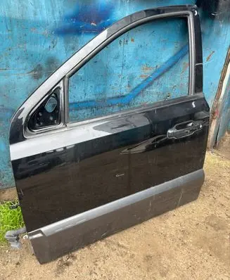 KIA Sorento Front door