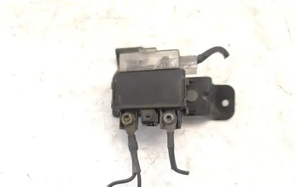 Volkswagen Golf III Glow plug pre-heat relay 191911261B
