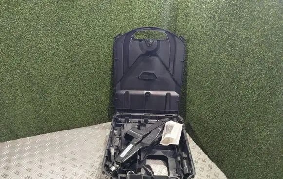 Renault Trafic III (X82) Tool set 995018195R 93868419
