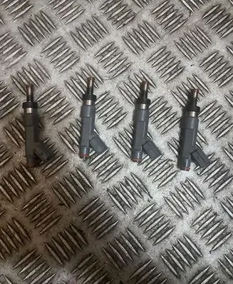 Toyota C-HR I Fuel injector 2325037080