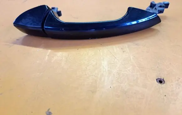 Mercedes-Benz E W212 Front door exterior handle A2047600420