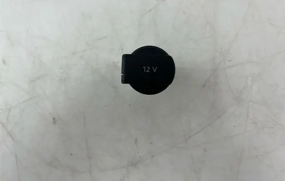 Volkswagen Golf VI 12 V Socket (rear) 