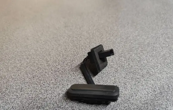 Opel Insignia A Fuel tank opening switch 13422268