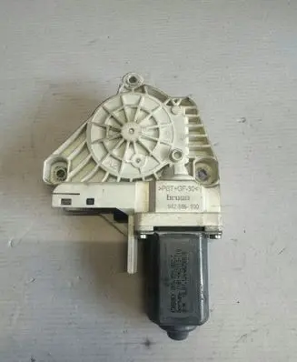 Audi A1 Front door window regulator motor 8K0959802C