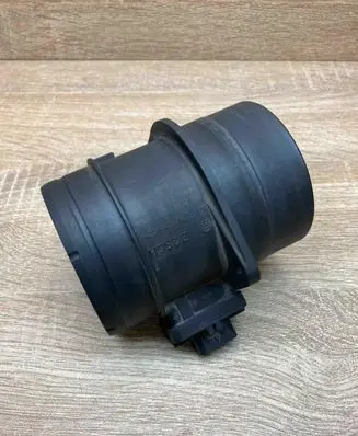 Skoda Octavia Mk2 (1Z) Mass air flow meter 03L906461A 0281002956
