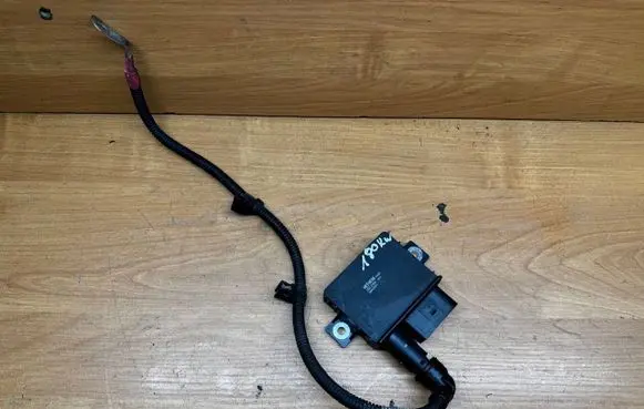 Glow plug pre-heat relay