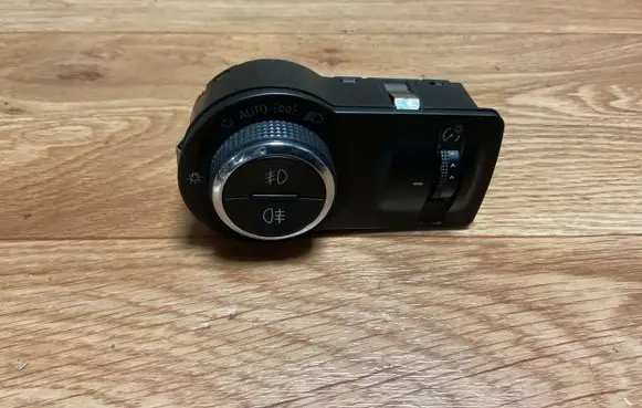 Opel Insignia A Light switch 13268707
