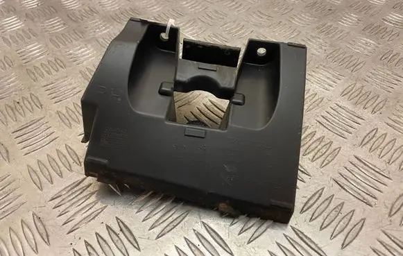 Volvo XC60 Fender mounting bracket 322216698