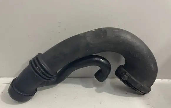 BMW 5 E60 E61 Air intake hose/pipe 7786013