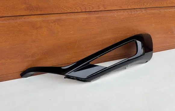Volvo XC90 Front bumper splitter molding 31383800