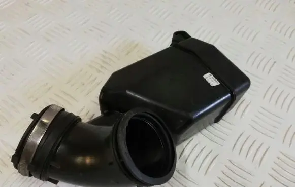 Intake resonator