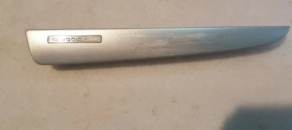 Dashboard glove box trim