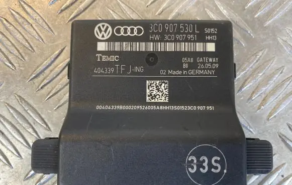 Volkswagen PASSAT B6 Gateway control module 3C0907951 404339 3C0907530L