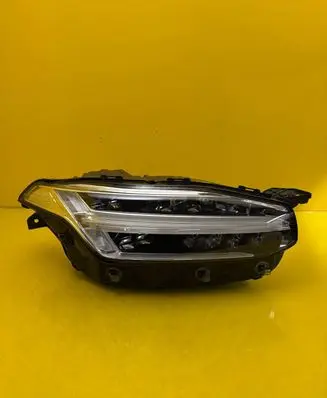 Volvo XC90 Headlight/headlamp 31656990