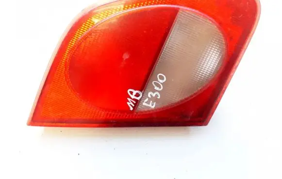 Mercedes-Benz E W210 Tailgate rear/tail lights a2108200964