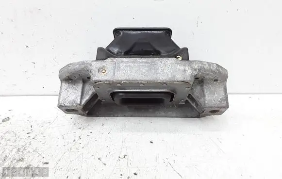 Mitsubishi Outlander Engine mount bracket 1093A112