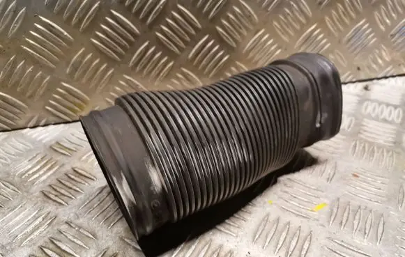 Mercedes-Benz CLK A209 C209 Air intake hose/pipe 6120940187