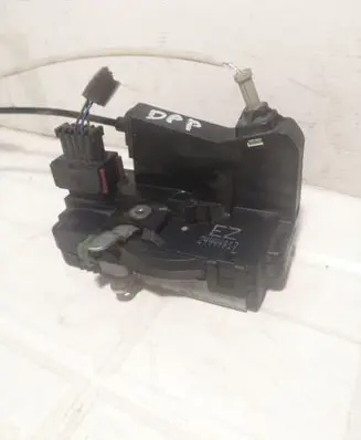 Opel Astra G Front door lock 24444017