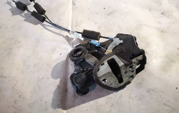 Honda Civic IX Front door lock