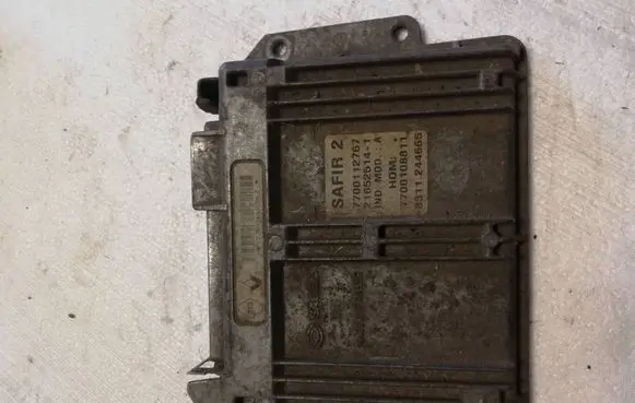 Renault Kangoo I Engine control unit/module 7700112767