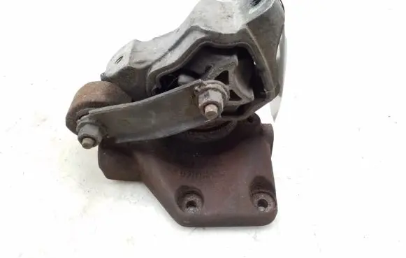 Volvo XC60 Engine mount bracket 30671219