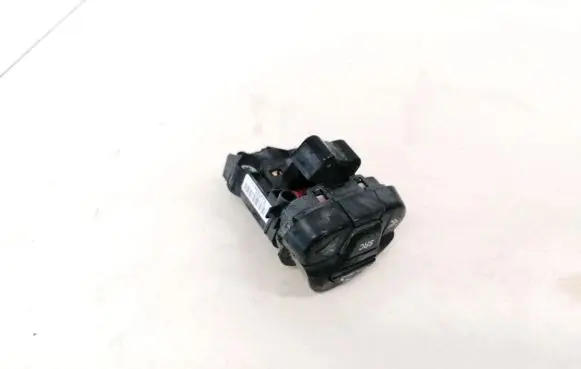 Steering wheel buttons/switches