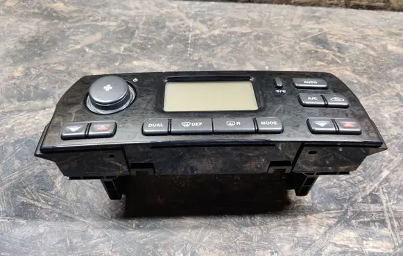 Jaguar XJ X350 Climate control unit 2W9318C612AD