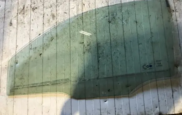Fiat Bravo - Brava Front door window glass four-door