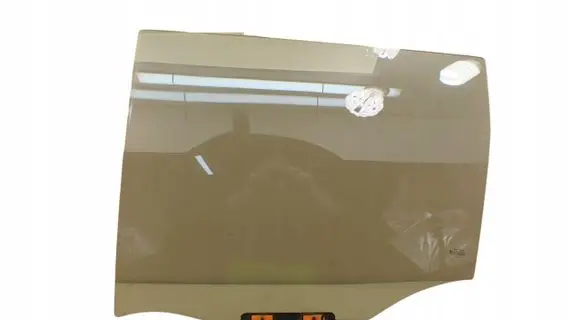 Nissan Terrano Sliding door window/glass 