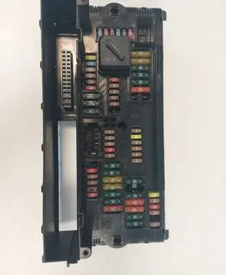 BMW 5 F10 F11 Fuse module 9234421