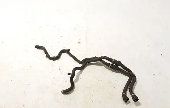 Volvo C40 Engine coolant pipe/hose 32339538