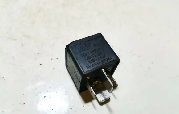 Volkswagen Golf IV Other relay 7m0951253a 95vw10k705ca
