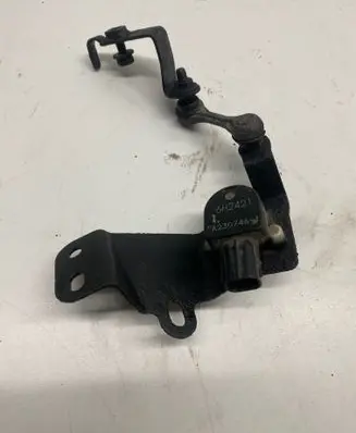 Toyota RAV 4 (XA40) Headlight/headlamp level sensor 6H2421 A2307461