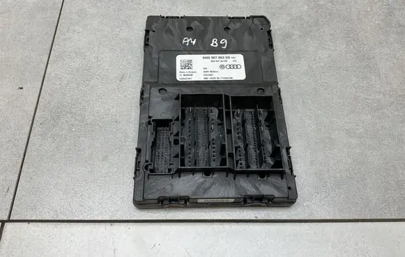 Audi A4 S4 B9 Comfort/convenience module 8W0907063CG