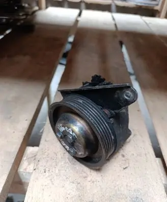 Alfa Romeo 166 Power steering pump 7681955278