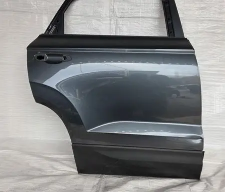 Skoda Karoq Front door 575833312