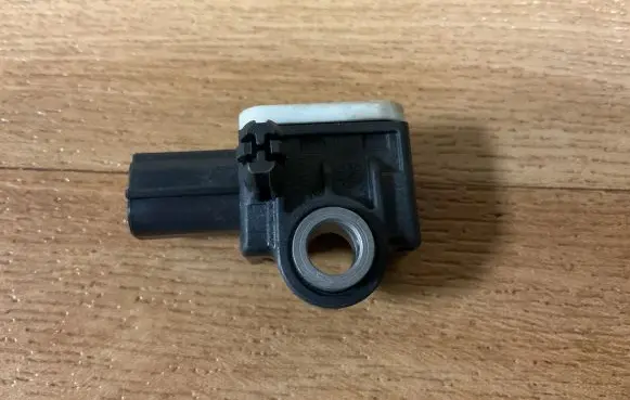 Ford C-MAX II Airbag deployment crash/impact sensor AM5T14B342AA 110920404 C83HA