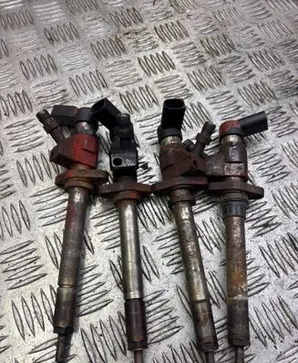 Volvo V50 Fuel injectors set 9657144580 4B1243181