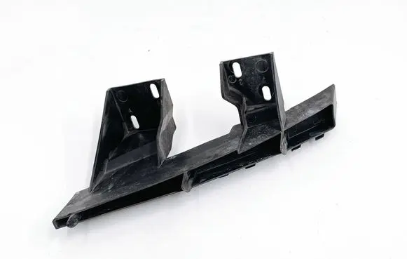 Audi Q7 4L Front bumper mounting bracket 4L0807334A