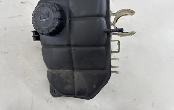 Mercedes-Benz CLK A209 C209 Coolant expansion tank/reservoir 2035000049