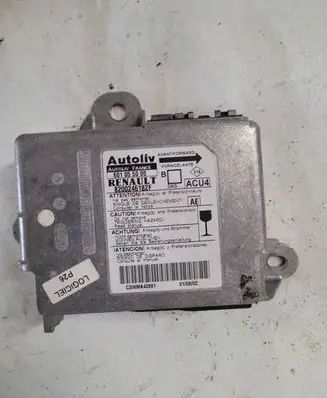 Renault Megane II Airbag control unit/module 8200246182F